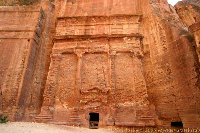 Fachada de un templo, Calle de las Fachadas, Petra Khubta - Jordania