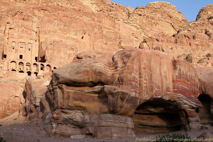 Tumba de la Urna (Tumba de la urna), Petra Khubta - Jordania