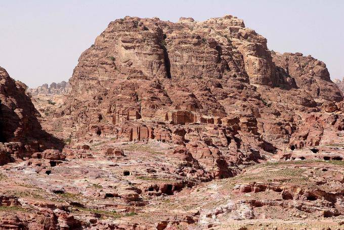 Tumbas en las montañas de Petra Ciudad Baja - Jordania