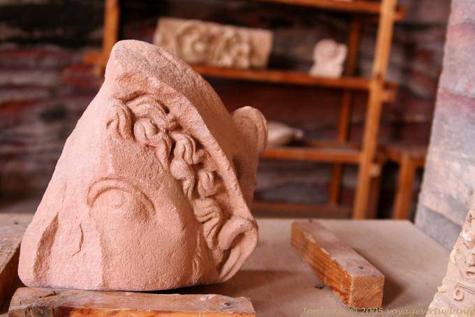 Fragmento de cabeza esculpida, Ciudad museo Baja de Petra - Jordania