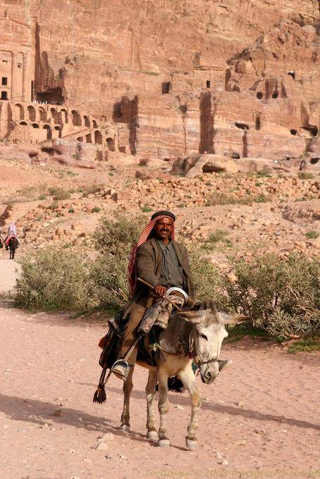 La aprobación de un asno y su amo, Petra Ciudad Baja - Jordania