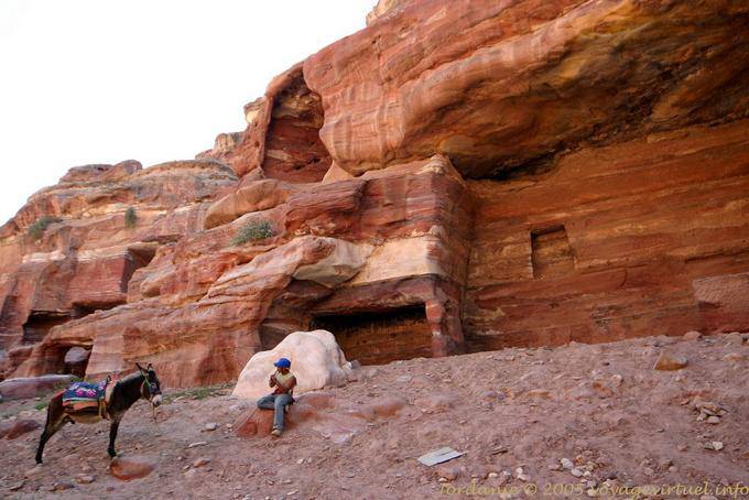 El flautista y su burro, Petra Ciudad Baja - Jordania