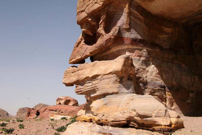 Romper rocas detríticas, Petra Zib Attuf - Jordania