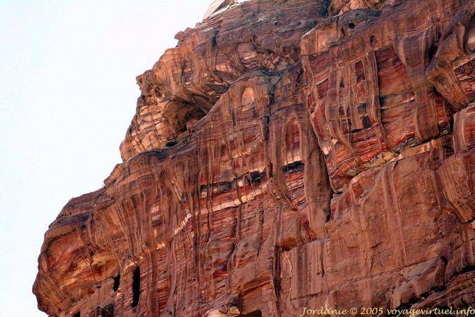 Acantilados dando la impresión de fusión del hielo, Wadi El Farasah, Petra - Jordania