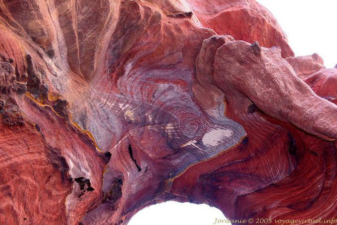 Arenisca moteado en Wadi Al-Farasa, Petra - Jordania