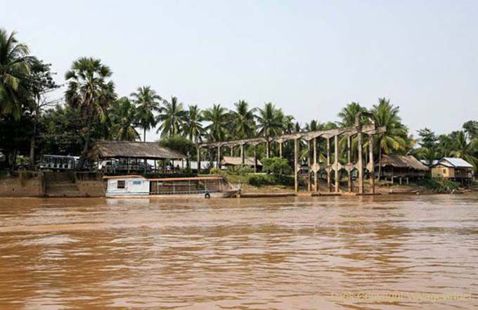 Det Isla antiguo puerto francés, Laos
