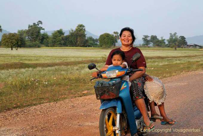 El transporte público, Khong Island, Laos