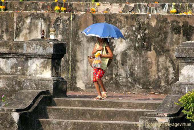 Laos al paraguas Eso Makmo, Luang Prabang, Laos