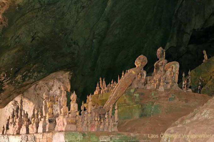 Baje Cueva Pak O, Laos