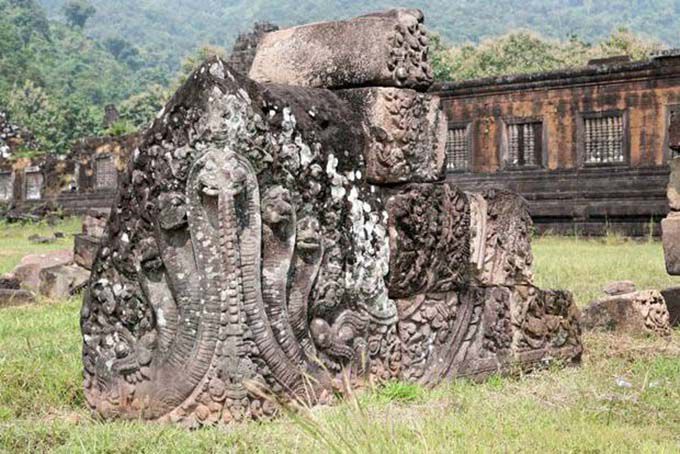 En el lado del Palacio de la Mujer, Wat Phu, Laos