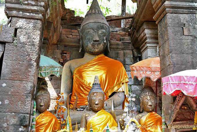 Budas vestidos Vat Phou, Laos