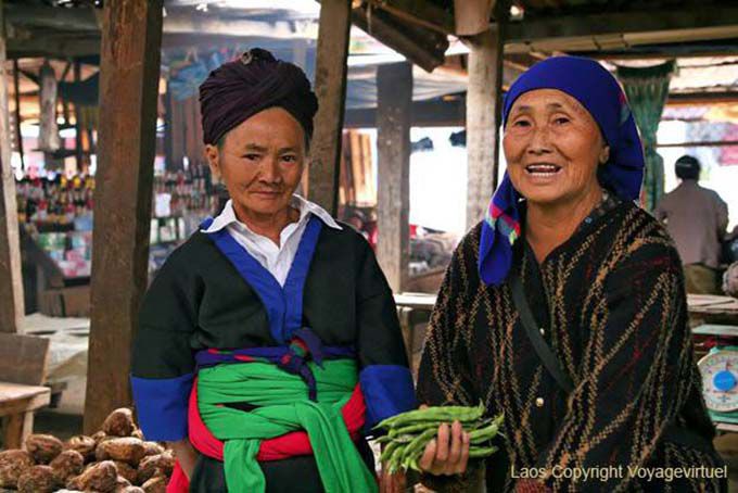 Poses para Voyagevirtuel, Xieng Khouang, Laos