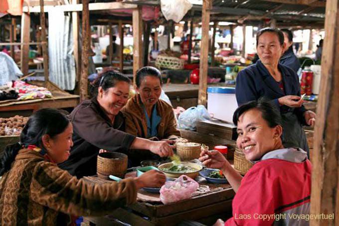 Mujeres de Laos Xieng Khouang Meal, Laos