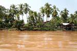 En el río de Mekong Laos Sud, Laos.