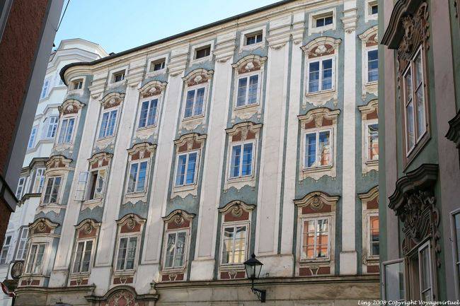 Altstadt, Badgasse, hermosa fachada monumental, Linz - Austria