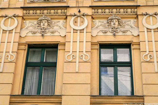 Baumbachstrasse, escultura, cabezas musicales, Linz - Austria