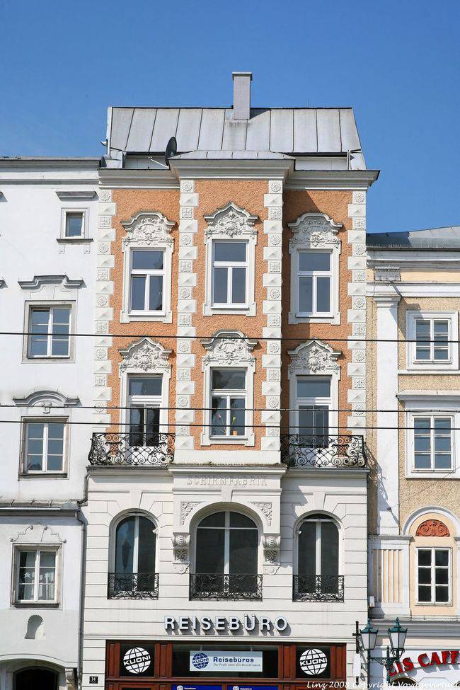 Hauptplatz, Schirmfabrik, Linz - Austria