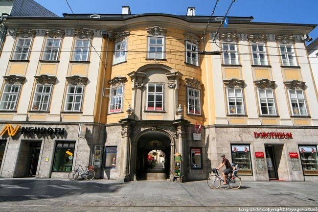 Landstrasse, casa típica, Dorotheum y Neuroth, Linz - Austria