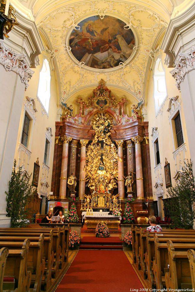 Postlingberg, mira el altar, Linz - Austria