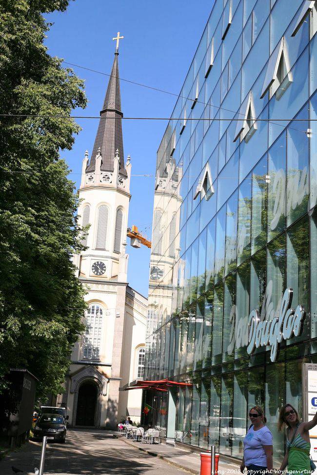 Schiller Platz, Iglesia protestante, Martin-Luther-Kirche, Linz - Austria