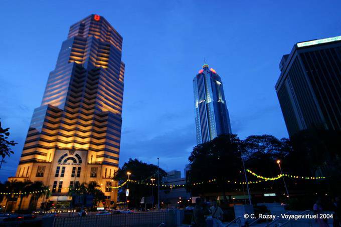 Lumiéres en la arquitectura moderna Kuala Lumpur - Malasia