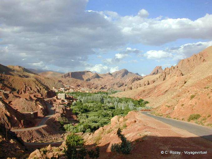 Las gargantas del Dades, camino de las mil kasbahs a Aït Ibriren - Marruecos
