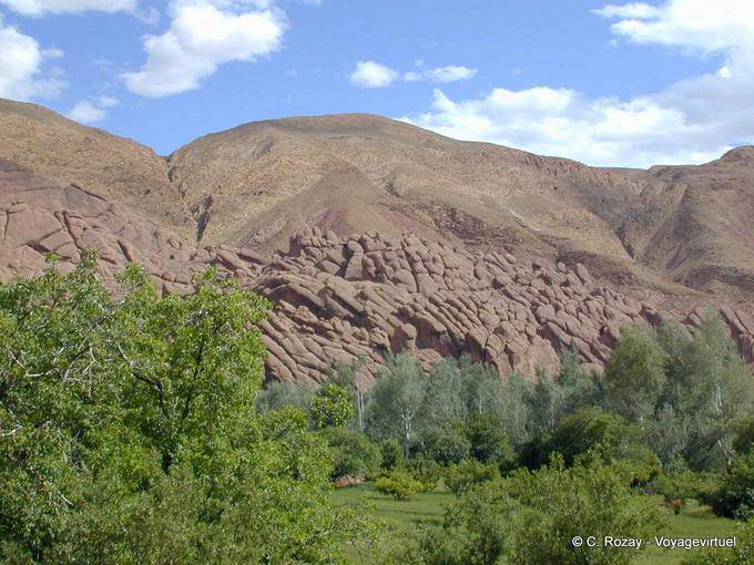 Los dedos de cerebro del Atlas o mono, geológicos, gargantas del Dades - Marruecos