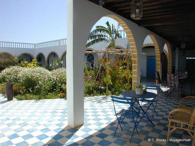 Essaouira, Dar Kenavo, vista desde los soportales del patio - Marruecos