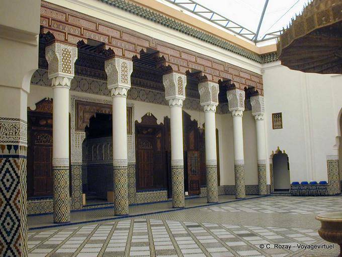 Las columnas del patio, Museo de Marrakech - Marruecos