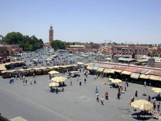 Ver en la plaza Jemaa el Fna, Marrakech - Marruecos