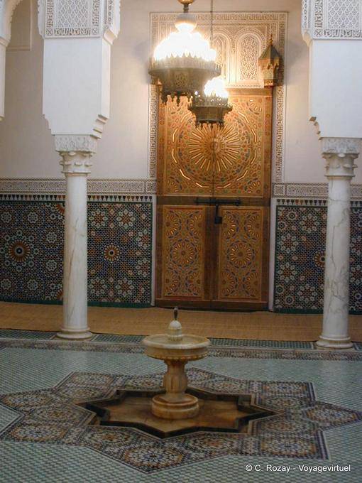 Mausoleo de Moulay Ismail, fuente de interior, Meknes - Marruecos
