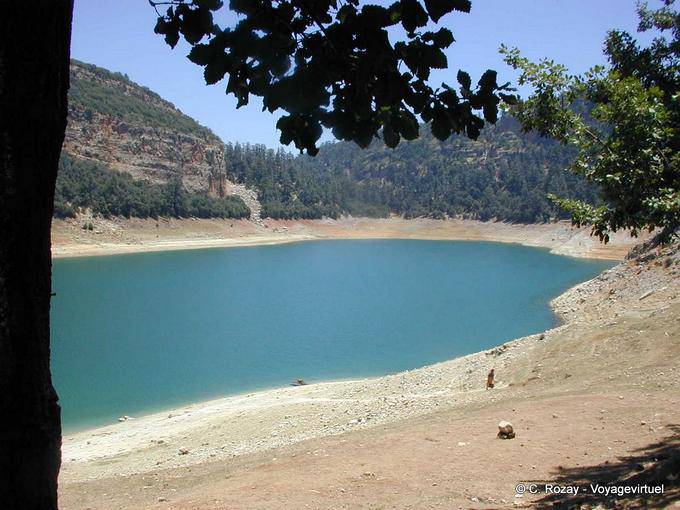 Lago Aguelmame Azegza, meseta Ajdir y Tignelmamines - Marruecos
