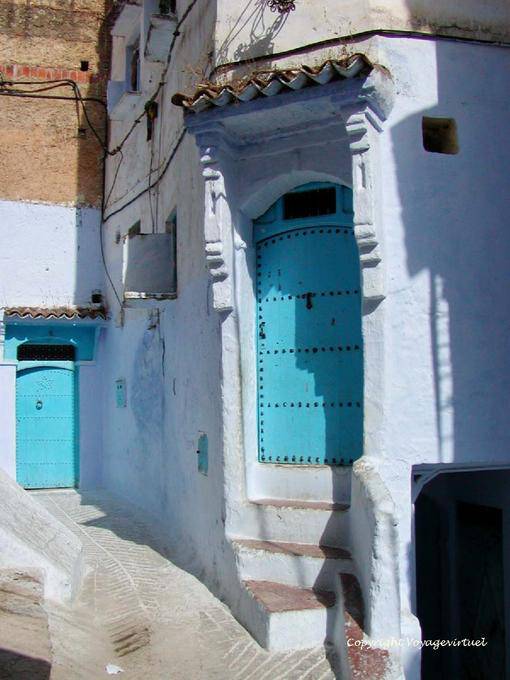 Entrada elevada, Chefchaouen Medina - Marruecos
