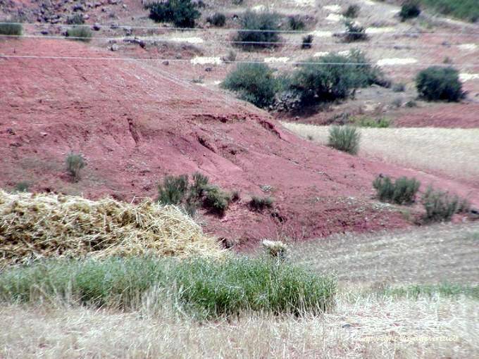 Los colores de la cultura y la tierra alrededor Khénifra - Marruecos
