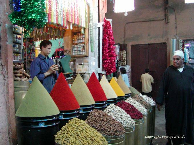 Etal especia típica de la Place des Ferblantiers, Marrakech - Marruecos