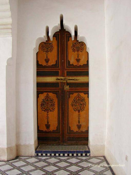 Finura arquitectónico y la decoración de la puerta, Bahia Palace, Marrakech - Marruecos