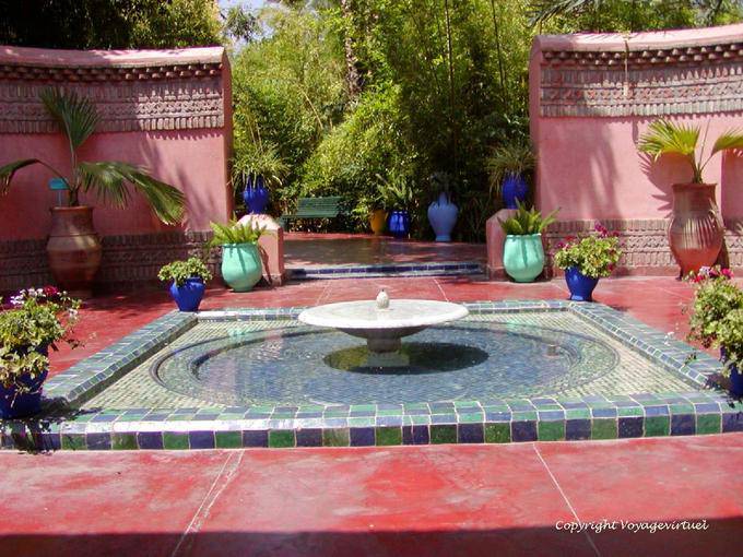 Entrada Fuente, Jardin Majorelle, Marrakech - Marruecos