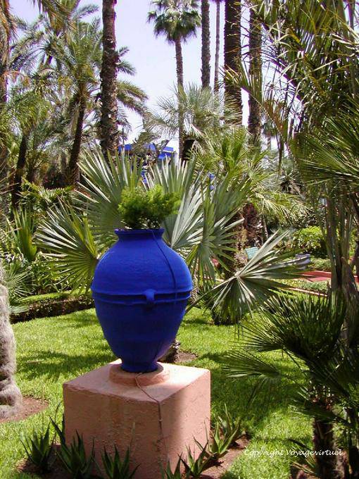 Amphora Majorelle azul pedestal, Jardín Majorelle, Marrakech - Marruecos