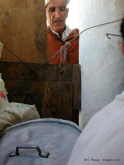 Essaouira, un vistazo al mercado sopa - Marruecos