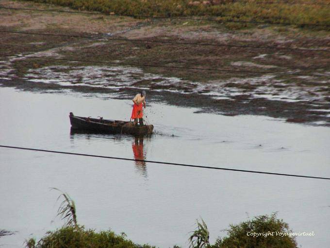 Laguna de pesca durante la marea baja, Oualidia - Marruecos