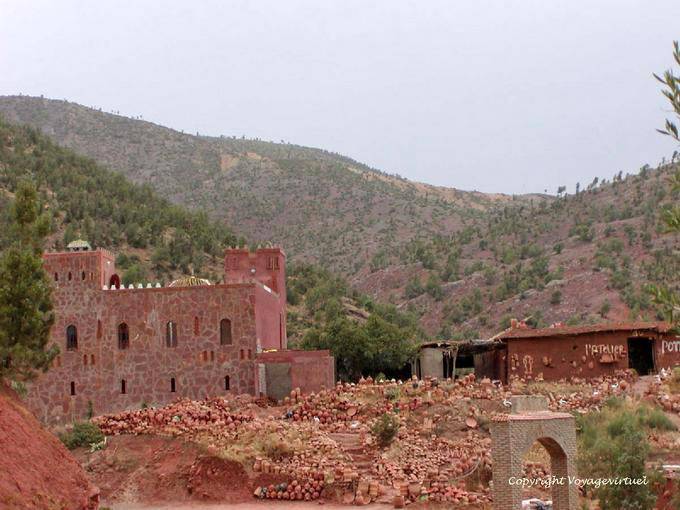 Taller del alfarero y cerámica a Tafza, Valle de Ourika - Marruecos