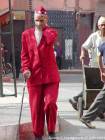 El hombre del traje rojo, Marrakech, Marruecos.
