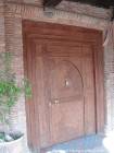 Puerta de cedro, Marrakech, Marruecos.