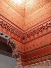Riqueza de las pinturas sobre madera de haya y cedro, Bahia Palace, Marrakech, Marruecos.