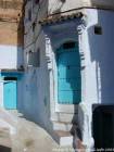Entrada elevada, Chefchaouen Medina, Marruecos.