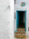 Escaleras a las baldosas, distrito rif andaluces, Chefchaouen, Marruecos.