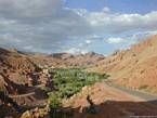 Las gargantas del Dades, camino de las mil kasbahs a Aït Ibriren, Marruecos.