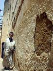 Walker en la medina, Meknes, Marruecos.