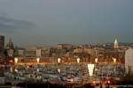 Panorama del puerto viejo de Marsella, Francia.