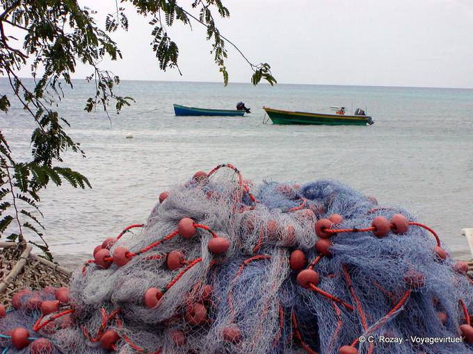 Redes y barcos de pesca, Grande Anse d'Arlet - Martinica